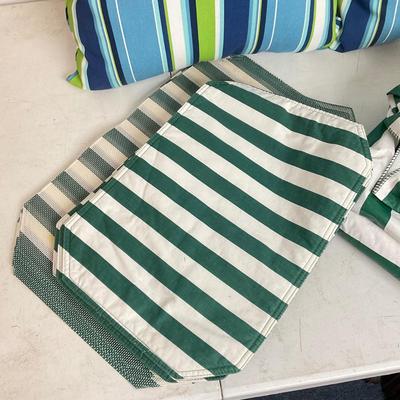 973 Outdoor Pillows, Vinyl Felt Round Table Covers, Placemats, & Flatware
