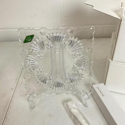 982 Two Sets of 4 Shannon Crystal Freedom Dessert Plates and and Pastry Forks