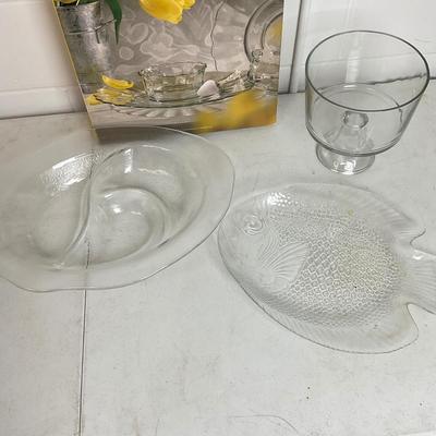 992 Large Glass Serving Bowls, Trays