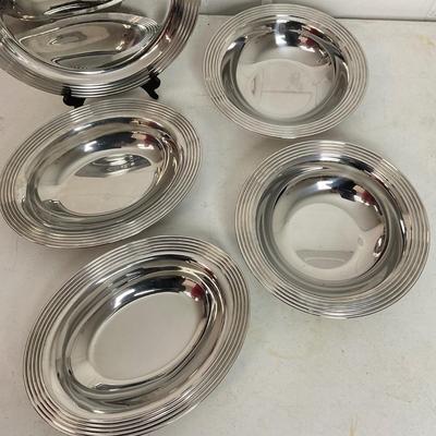 1005 Set of 5 Stainless Steel Farberware Serving Dishes