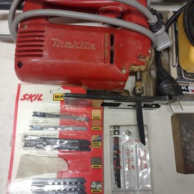 MAKITA JIG SAW, BLADES, SANDER, AND EXTENSION CORD