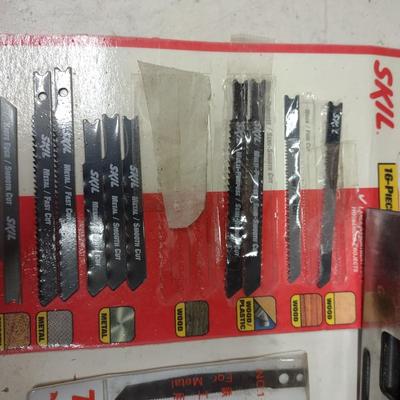 MAKITA JIG SAW, BLADES, SANDER, AND EXTENSION CORD