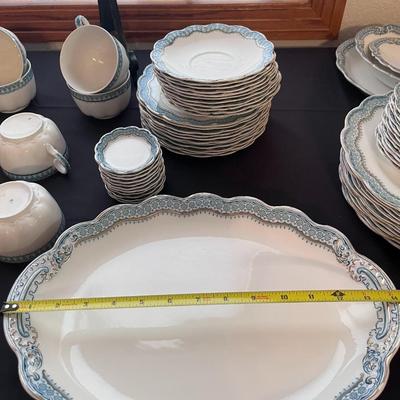 RUTH JOHNSON BROS ENGLAND CHINA SET 8 PLACE SETTING W/EXTRAS