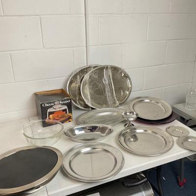 1017 Oneida Marble Stainless Tray with Stainless Serving Pieces , Cheese Keeper