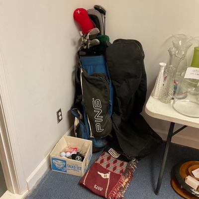 1091 Lot of Golf Clubs with Blanket , Extra Golf Balls , Carrying Case