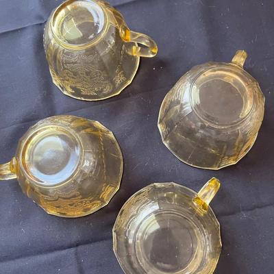 YELLOW DEPRESSION GLASS DINNERWARE