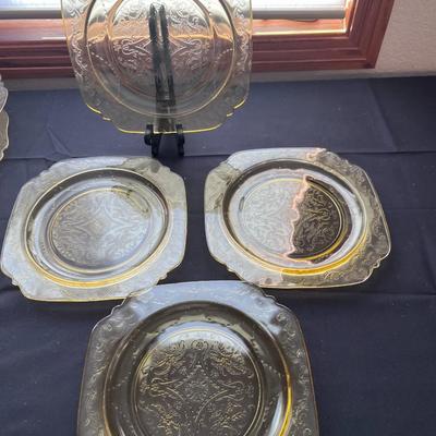 YELLOW DEPRESSION GLASS DINNERWARE