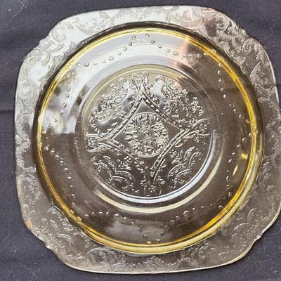 YELLOW DEPRESSION GLASS DINNERWARE