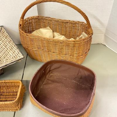 1100 Lot of Four Baskets