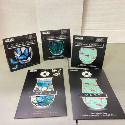 1101 MODGY Luminaries and Vases