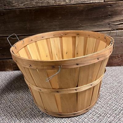 3 BUSHEL BASKETS