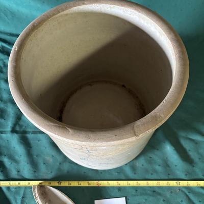 #4 Crock Cracked bottom corner see pictures