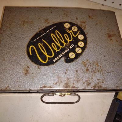 SOLDERING KIT AND A MULTI BIT RATCHET SCREWDRIVER SET