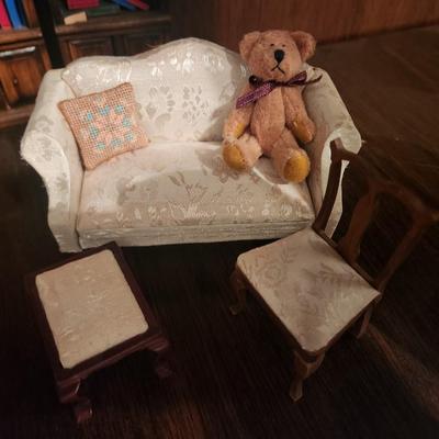 Offwhite Doll Couch and Chair w/ Stool