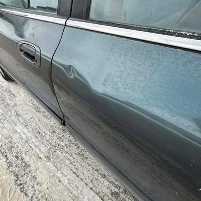 Sale Photo Thumbnail #4: 1996 Honda Accord Manual, runs and drives. Has over 387k miles and sold as is. Was Driven and no issues were felt.