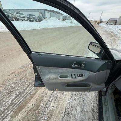Sale Photo Thumbnail #12: 1996 Honda Accord Manual, runs and drives. Has over 387k miles and sold as is. Was Driven and no issues were felt.