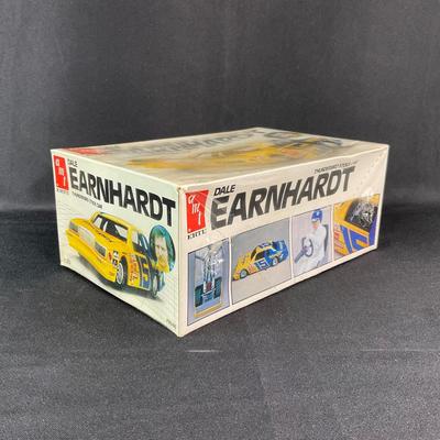 -7- 1:25 SCALE | Dale Earnhardt Thunderbird Stock Car Model Kit | Sealed