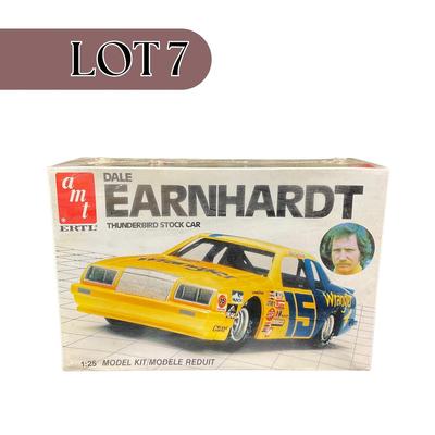 -7- 1:25 SCALE | Dale Earnhardt Thunderbird Stock Car Model Kit | Sealed