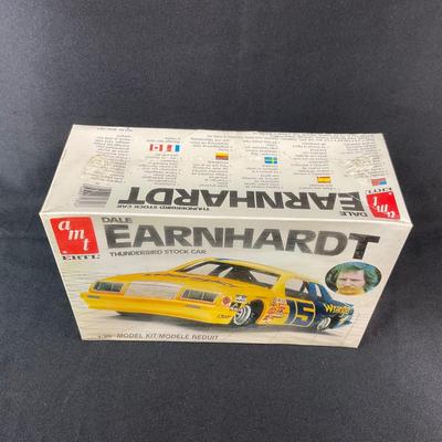 -7- 1:25 SCALE | Dale Earnhardt Thunderbird Stock Car Model Kit | Sealed
