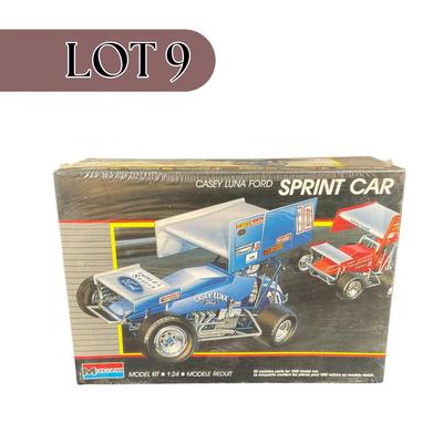 -9- 1:24 SCALE | Casey Luna Ford Sprint Car Model Kit | Sealed