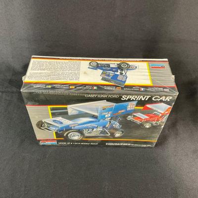 -9- 1:24 SCALE | Casey Luna Ford Sprint Car Model Kit | Sealed
