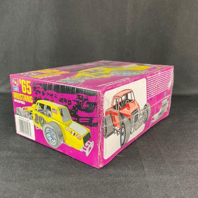 -11- 1:25 SCALE | 65 Mustang Modified Model Kit | Sealed