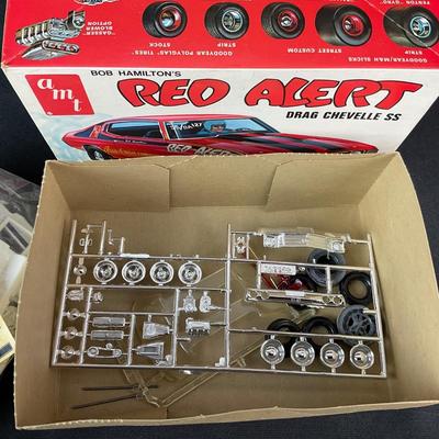 -12- 1:25 SCALE | Bob Hamiltons Red Alert Drag Chevelle SS Model Kit | Opened