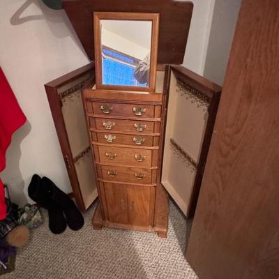 Sale Photo Thumbnail #15