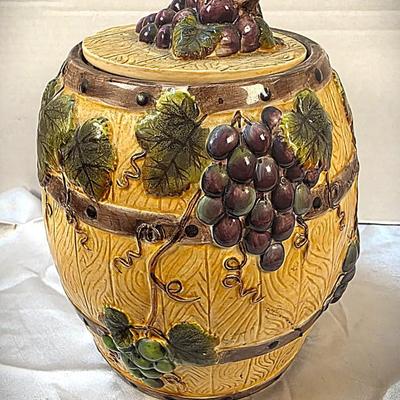 Pacific Rim Sonoma Grape Cookie Jar Wine Barrel Ceramic Hand-Painted Discontinued Pattern
