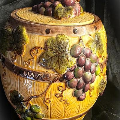Pacific Rim Sonoma Grape Cookie Jar Wine Barrel Ceramic Hand-Painted Discontinued Pattern