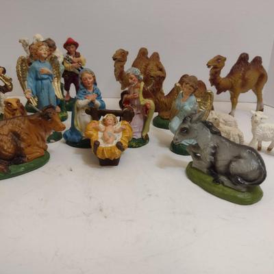 Vintage Italian Hand Painted Nativity Scene Pieces