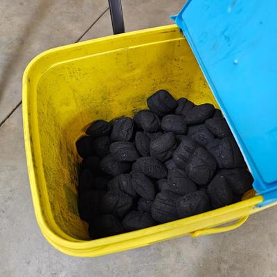 Aussie 4200 Series Walk-A-Bout Charcoal Grill (G1-JS)