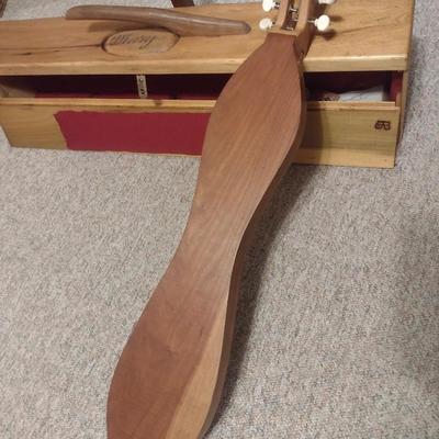 Hand Crafted Mountain Dulcimer with Personized Solid Wood Carry Case