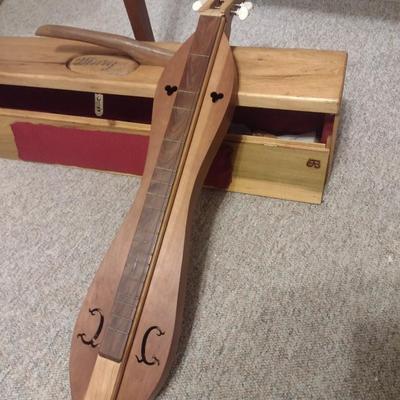 Hand Crafted Mountain Dulcimer with Personized Solid Wood Carry Case