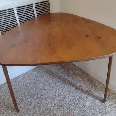 Mid-Century Modern Dux Scandinavian Guitar Pick Accent Table