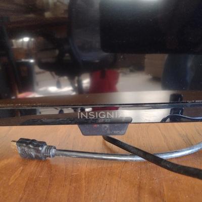 Insignia Flat Screen 24" TV with Remote
