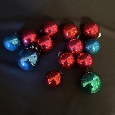 Collection of Vintage Christmas Ornaments (BD-SF)