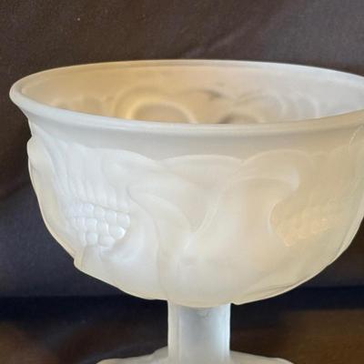 Milk Glass Wares (BD-SF)