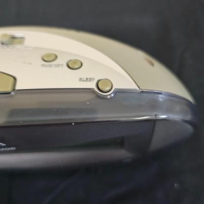 Assortment of Tabletop Electric Clocks, CD-Player & More (G1-JS)