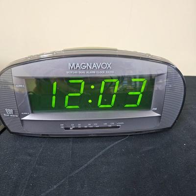 Assortment of Tabletop Electric Clocks, CD-Player & More (G1-JS)
