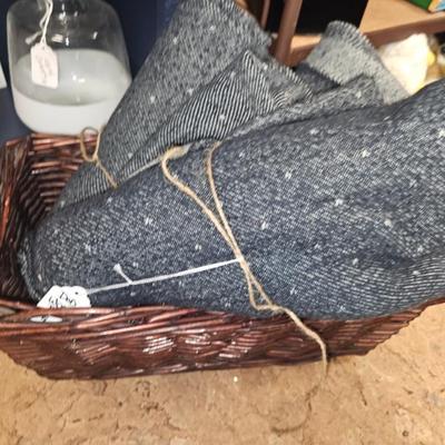 Sale Photo Thumbnail #378