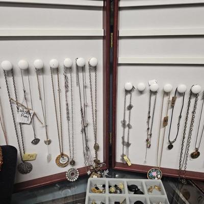 Sale Photo Thumbnail #986