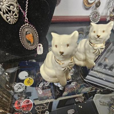 Sale Photo Thumbnail #990