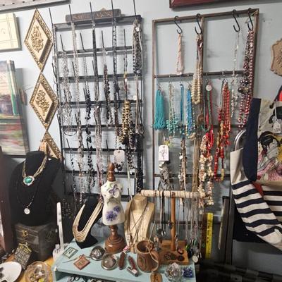 Sale Photo Thumbnail #995