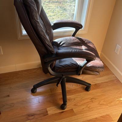 Faux Leather Office Chair (O-LR)