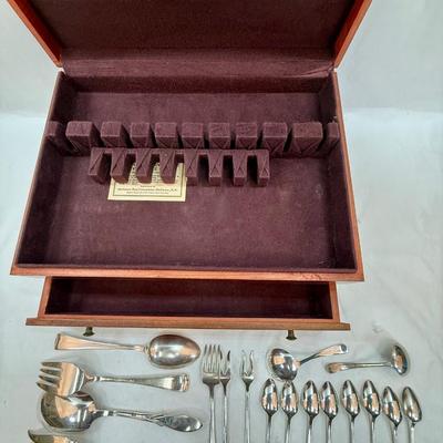 Sale Photo Thumbnail #153: In good condition, in need of tarnish remover.