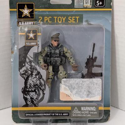 2023 U.S. Army 2 Piece Toy Set Soldier and Weapon Official Licensed Product