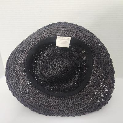 Liz Claiborne Women’s Black Woven Straw Style Hat Wide Brim Summer Sun Hat Made In China