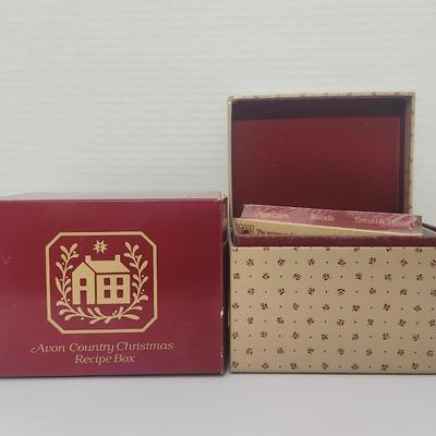Avon Country Christmas Recipe Box 1982 Vintage Holiday Kitchen Storage Cards Divider Set