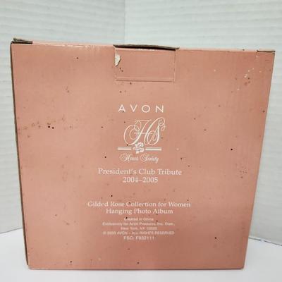 Avon Presidents Club Tribute Gilded Rose Hanging Photo Album 2004–2005 With Box